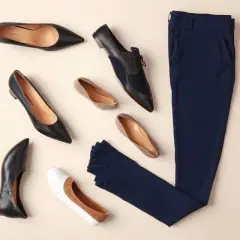 Buty do granatowych spodni: przewodnik, który odmieni Twój styl