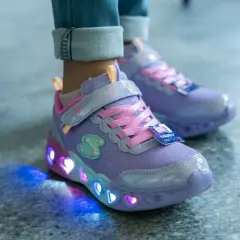 Chcesz kupić świecące buty? Sprawdź, gdzie i na co zwrócić uwagę!