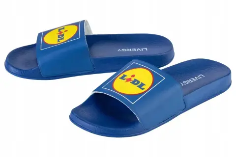 Klapki Livergy z logo Lidl. To marka dostępna w dyskontach.