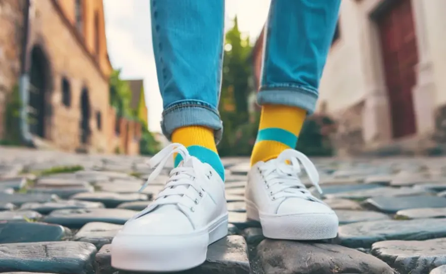 Skarpetki do sneakersów - Jak dobrać? Poradnik krok po kroku