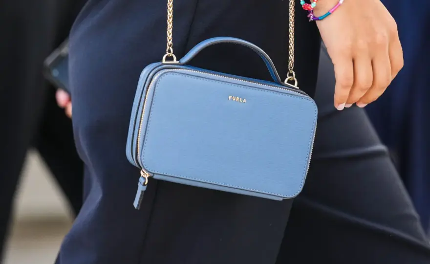 Furla - co to za marka i czy warto kupić jej torebkę?