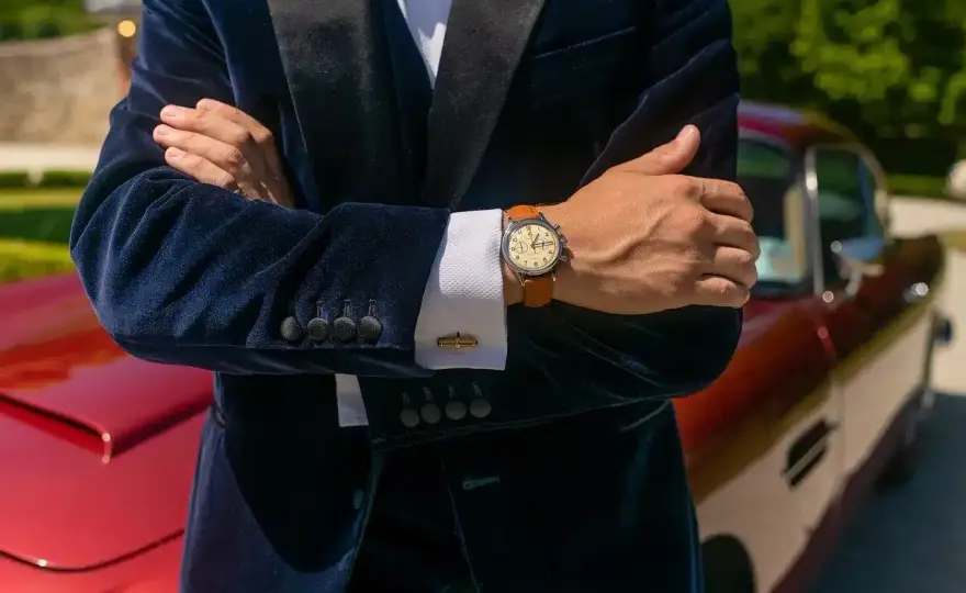 Zegarek do koszuli - jak nosić, by zawsze wyglądać elegancko?