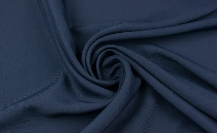 Gabardyna - co to za materiał i jak o niego dbać?